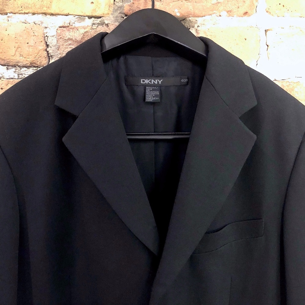DKNY Men's Black Mid-Weight Wool 3 Button Front Suit 40R